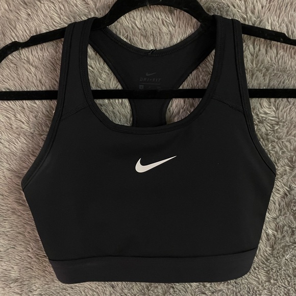 Nike Dri-Fit Racerback Sports Bra w/ Front Pocket Black Size Small - Picture 1 of 3